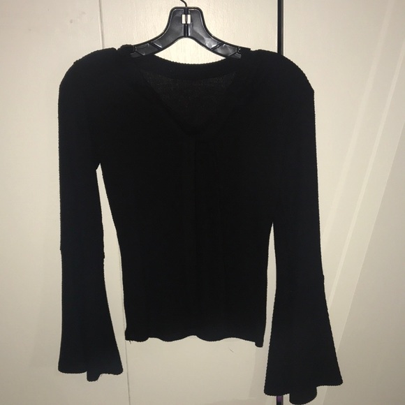 black flared arm top